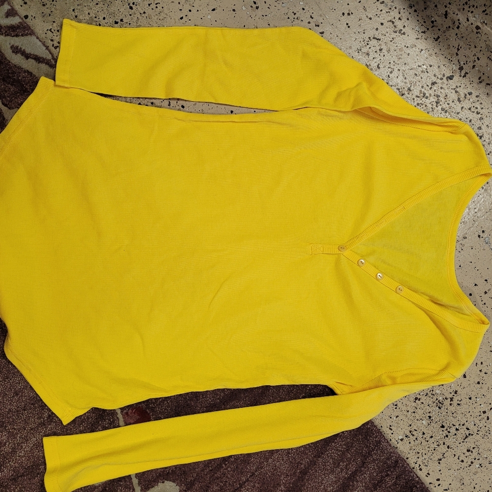 Bundle of tops size L